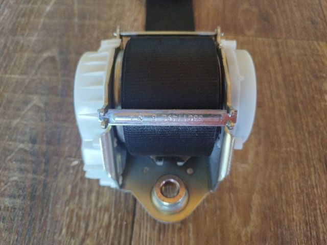 bontott VW PASSAT B6 Jobb hátsó Biztonsági Öv