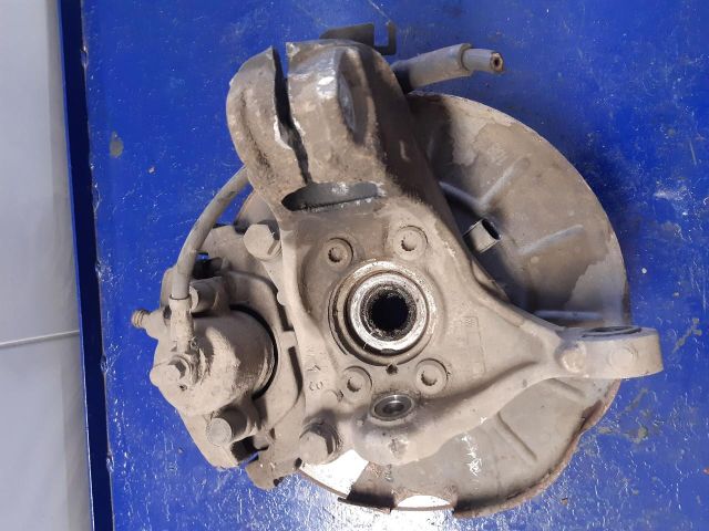 bontott VW PASSAT B6 Jobb hátsó Csonkállvány Kerékaggyal