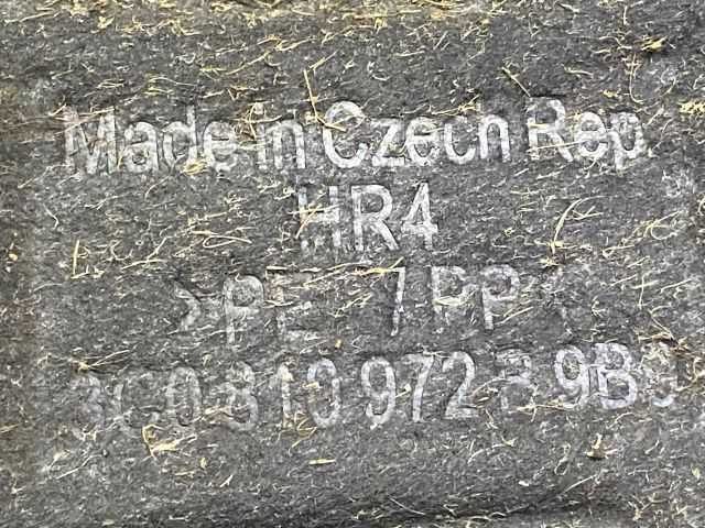 bontott VW PASSAT B6 Jobb hátsó Dobbetét (Kerékjárati, Műanyag)