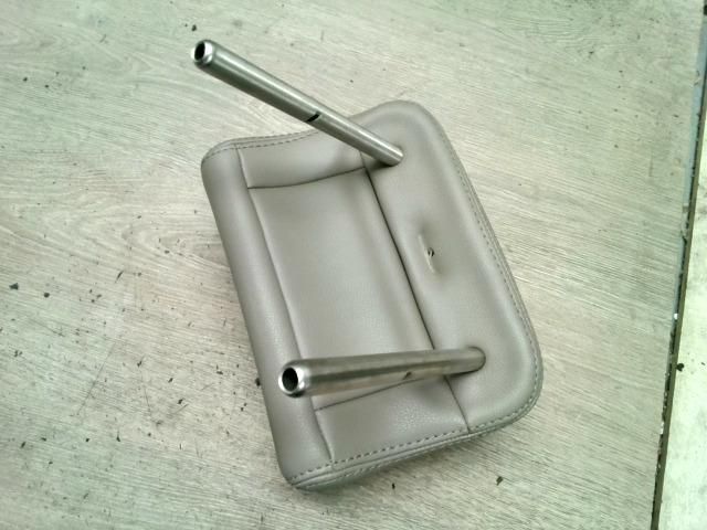 bontott VW PASSAT B6 Jobb hátsó Fejtámla