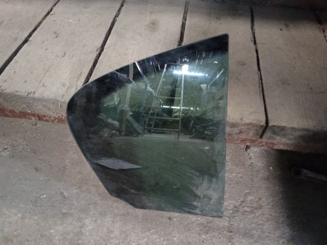 bontott VW PASSAT B6 Jobb hátsó Fixüveg (Ajtóban)