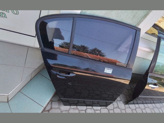bontott VW PASSAT B6 Jobb hátsó Fixüveg (Ajtóban)