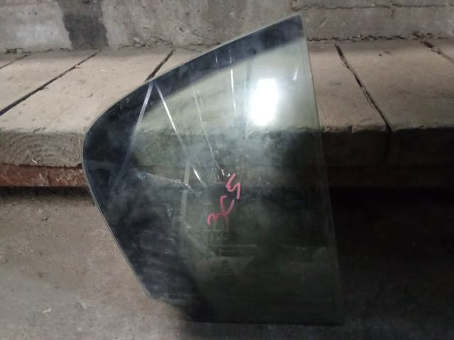 bontott VW PASSAT B6 Jobb hátsó Fixüveg (Ajtóban)