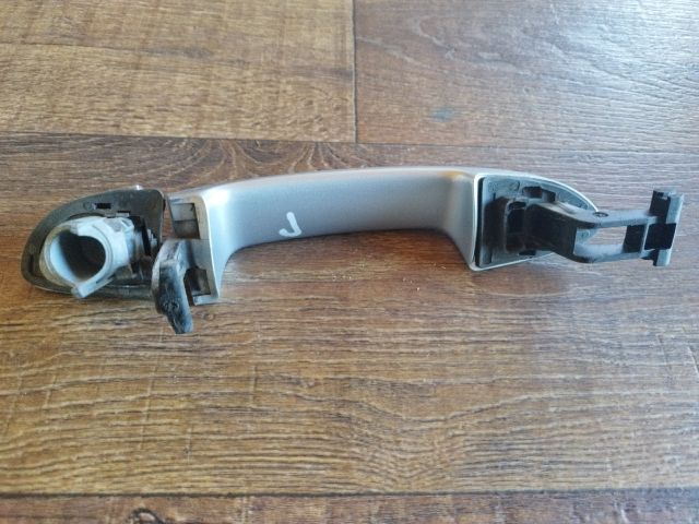 bontott VW PASSAT B6 Jobb hátsó Külső Kilincs