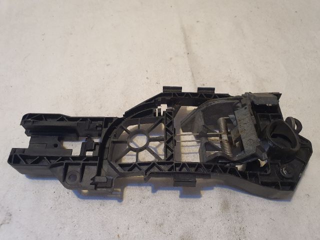 bontott VW PASSAT B6 Jobb hátsó Külső Kilincsfészek