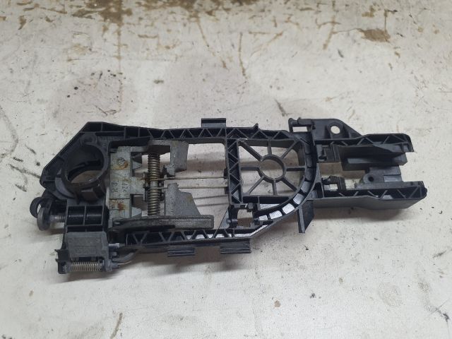 bontott VW PASSAT B6 Jobb hátsó Külső Kilincsfészek