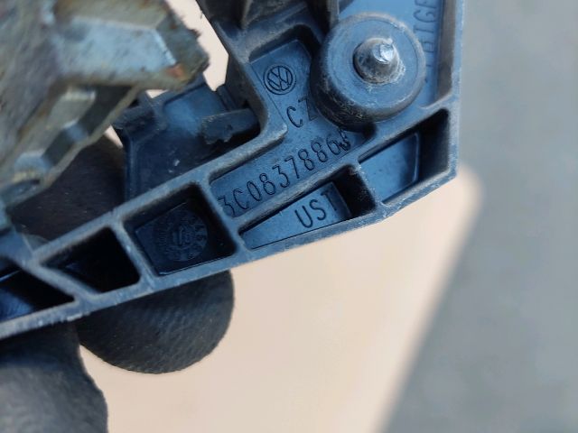 bontott VW PASSAT B6 Jobb hátsó Külső Kilincsfészek