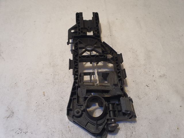 bontott VW PASSAT B6 Jobb hátsó Külső Kilincsfészek