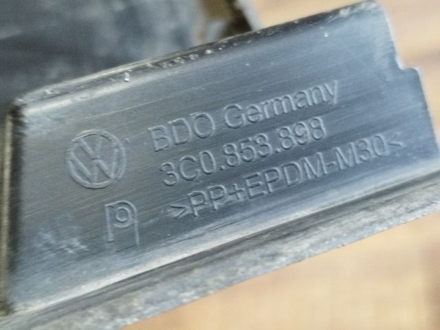 bontott VW PASSAT B6 Jobb hátsó Küszöb Légterelő Vég