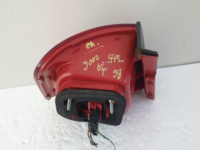 bontott VW PASSAT B6 Jobb Hátsó Lámpa