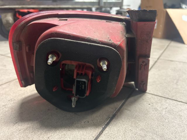 bontott VW PASSAT B6 Jobb Hátsó Lámpa