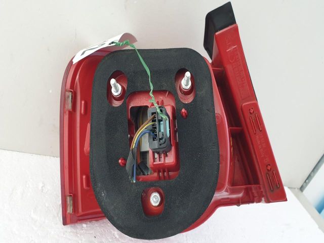 bontott VW PASSAT B6 Jobb Hátsó Lámpa