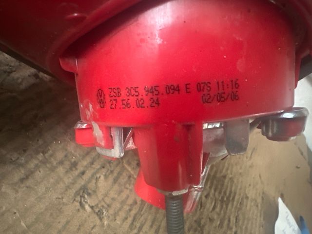 bontott VW PASSAT B6 Jobb Hátsó Lámpa