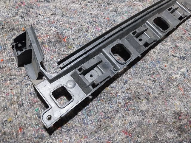 bontott VW PASSAT B6 Jobb hátsó Oldal Lökhárító Tartó (Műanyag)