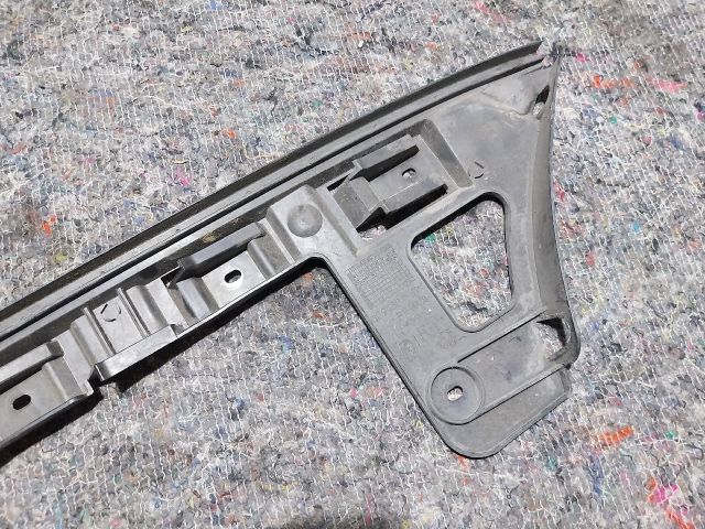 bontott VW PASSAT B6 Jobb hátsó Oldal Lökhárító Tartó (Műanyag)