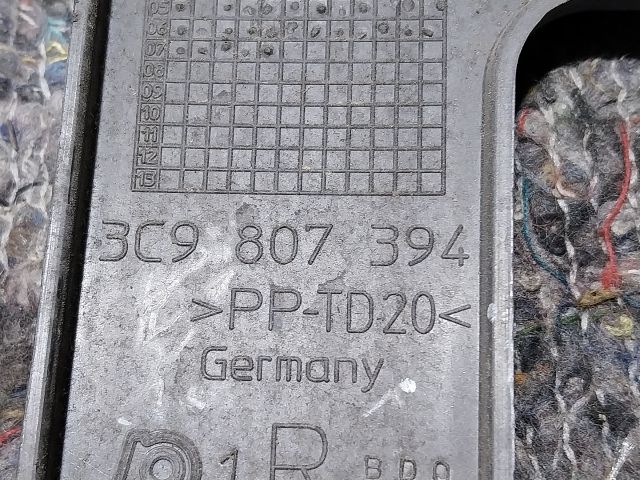 bontott VW PASSAT B6 Jobb hátsó Oldal Lökhárító Tartó (Műanyag)