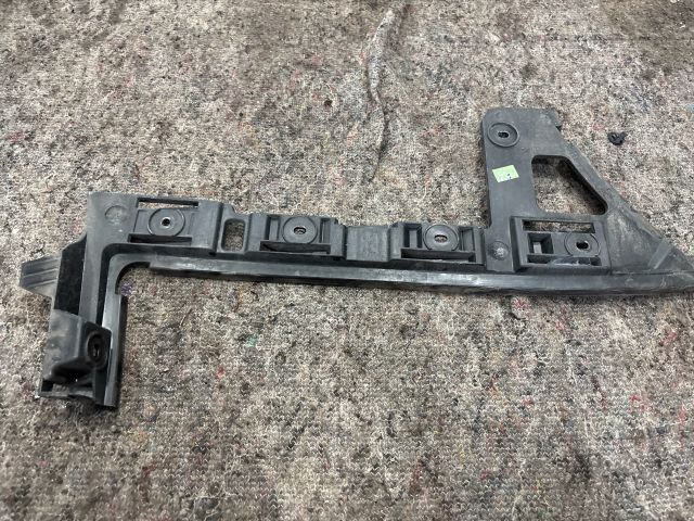 bontott VW PASSAT B6 Jobb hátsó Oldal Lökhárító Tartó (Műanyag)