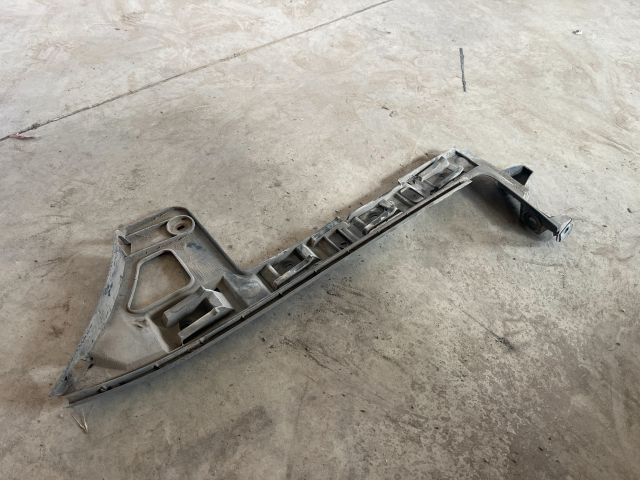 bontott VW PASSAT B6 Jobb hátsó Oldal Lökhárító Tartó (Műanyag)