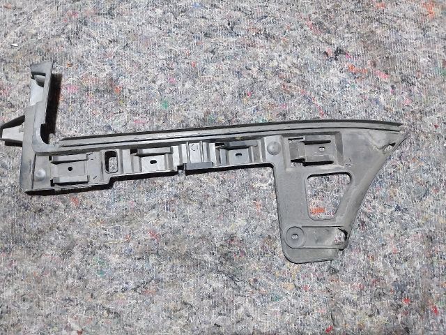 bontott VW PASSAT B6 Jobb hátsó Oldal Lökhárító Tartó (Műanyag)