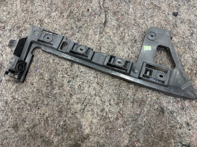 bontott VW PASSAT B6 Jobb hátsó Oldal Lökhárító Tartó (Műanyag)