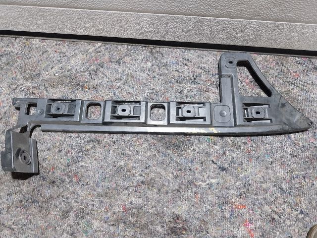 bontott VW PASSAT B6 Jobb hátsó Oldal Lökhárító Tartó (Műanyag)