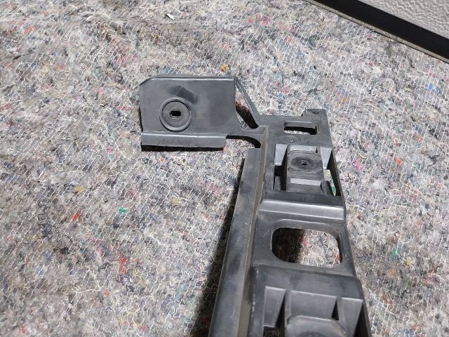 bontott VW PASSAT B6 Jobb hátsó Oldal Lökhárító Tartó (Műanyag)