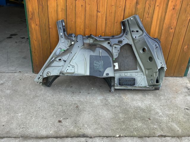 bontott VW PASSAT B6 Jobb hátsó Sárvédő