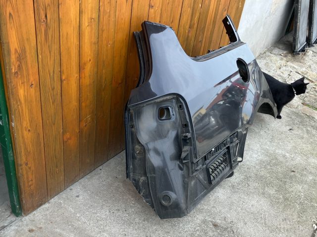 bontott VW PASSAT B6 Jobb hátsó Sárvédő