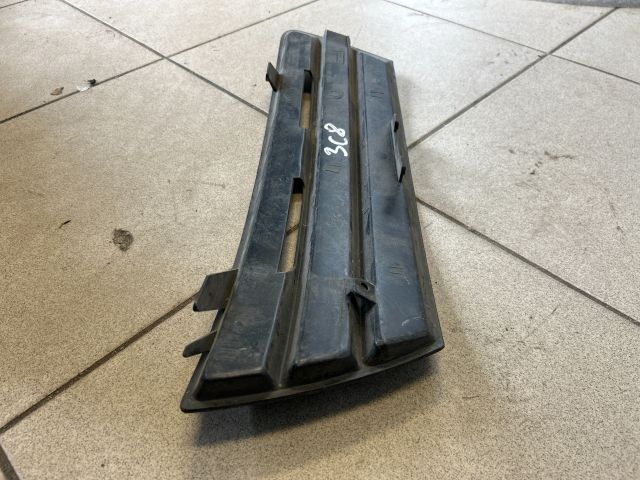 bontott VW PASSAT B6 Jobb Ködlámpa Rács