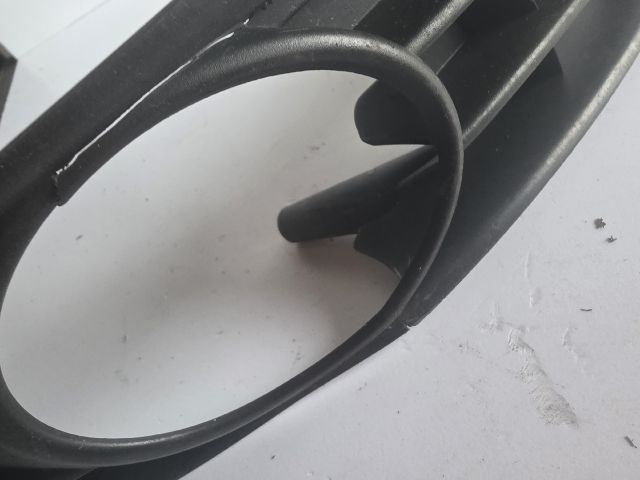 bontott VW PASSAT B6 Jobb Ködlámpa Rács