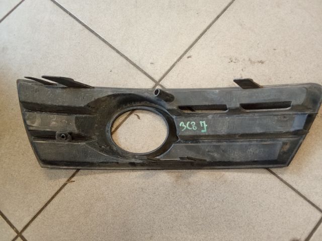 bontott VW PASSAT B6 Jobb Ködlámpa Rács