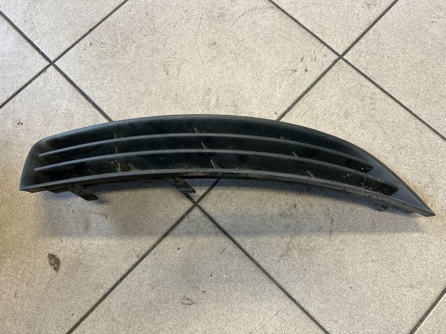 bontott VW PASSAT B6 Jobb Ködlámpa Rács