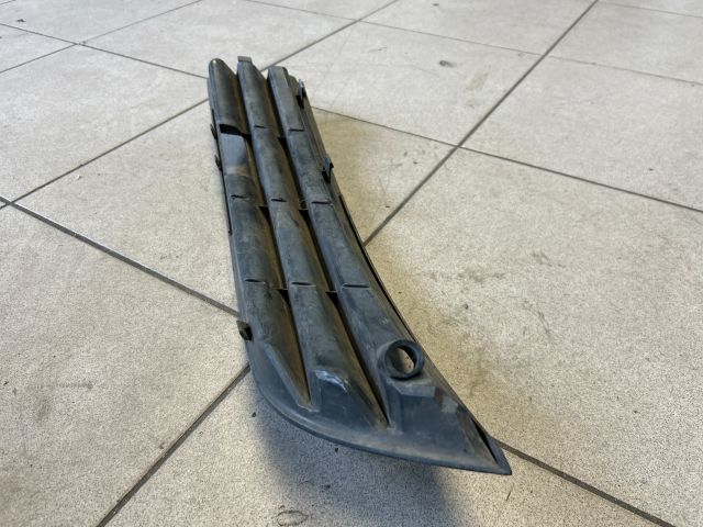 bontott VW PASSAT B6 Jobb Ködlámpa Rács