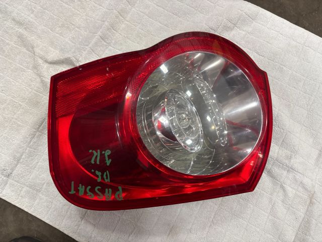 bontott VW PASSAT B6 Jobb Külső Hátsó Lámpa