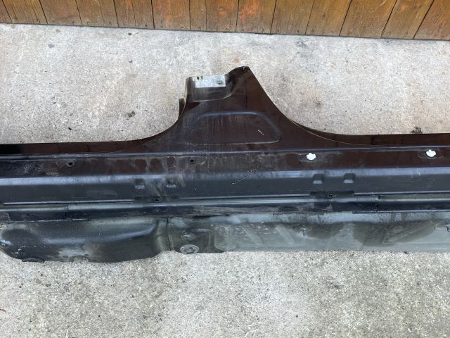 bontott VW PASSAT B6 Jobb Küszöb