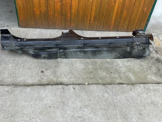 bontott VW PASSAT B6 Jobb Küszöb