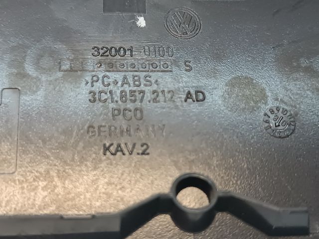 bontott VW PASSAT B6 Jobb Műszerfal Díszléc