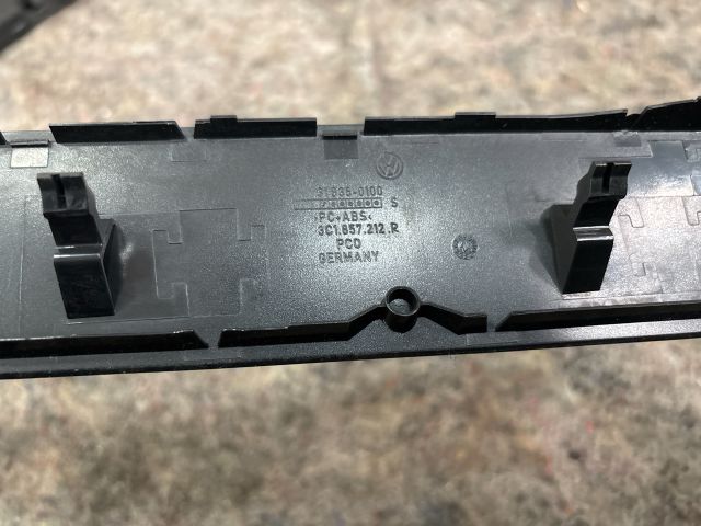 bontott VW PASSAT B6 Jobb Műszerfal Díszléc