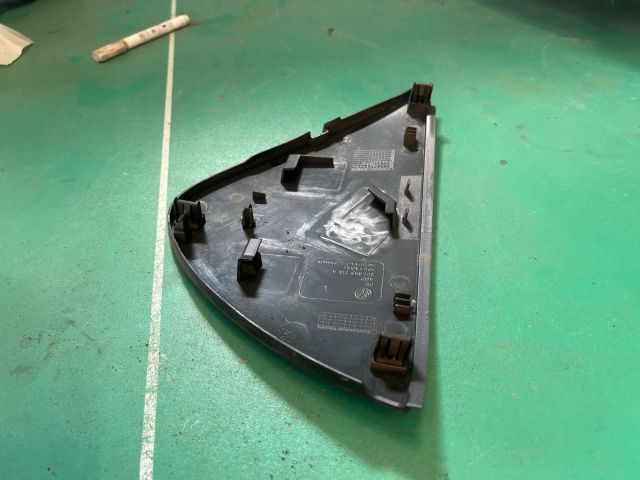 bontott VW PASSAT B6 Jobb Műszerfal Oldalkárpit