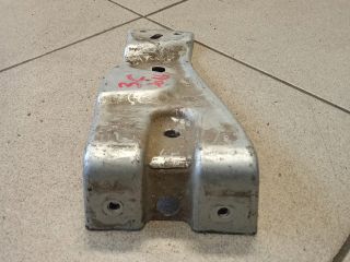 bontott VW PASSAT B6 Jobb Sárvédő Oldaltartó