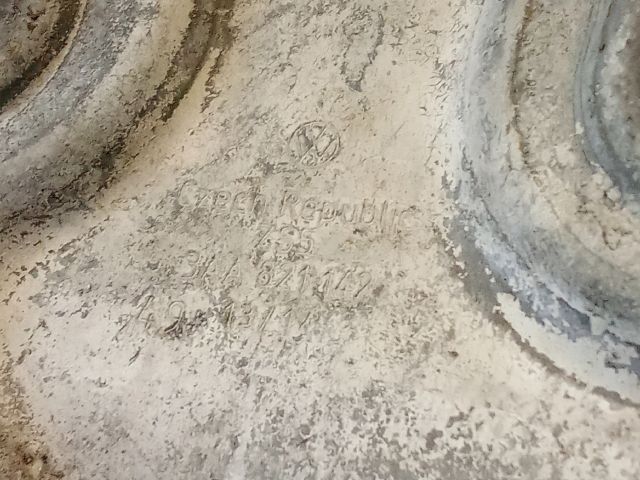 bontott VW PASSAT B6 Jobb Sárvédő Oldaltartó