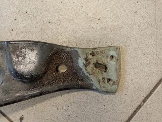 bontott VW PASSAT B6 Jobb Sárvédő Oldaltartó