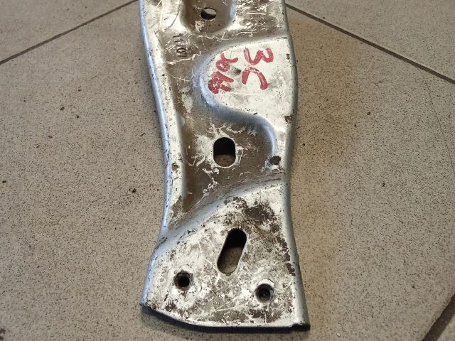 bontott VW PASSAT B6 Jobb Sárvédő Oldaltartó