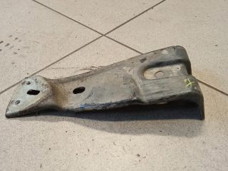 bontott VW PASSAT B6 Jobb Sárvédő Oldaltartó