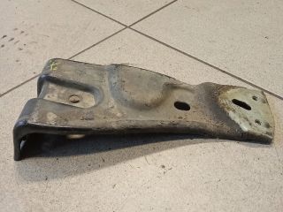 bontott VW PASSAT B6 Jobb Sárvédő Oldaltartó