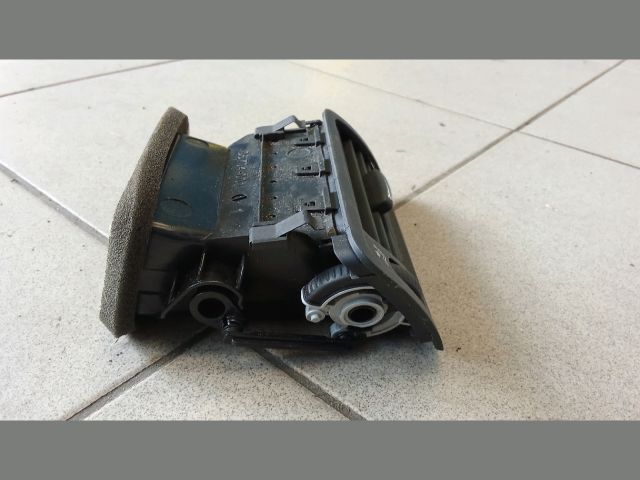 bontott VW PASSAT B6 Jobb Szellőző