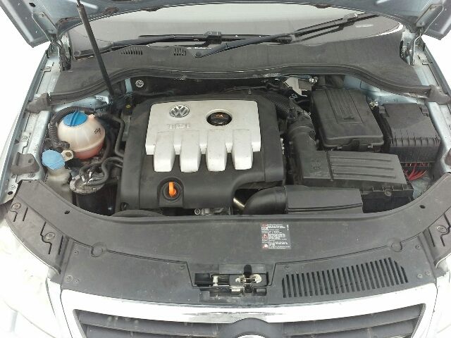 bontott VW PASSAT B6 Kalaptartó