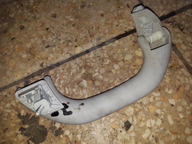 bontott VW PASSAT B6 Kapaszkodó (Pozíciófüggetlen)