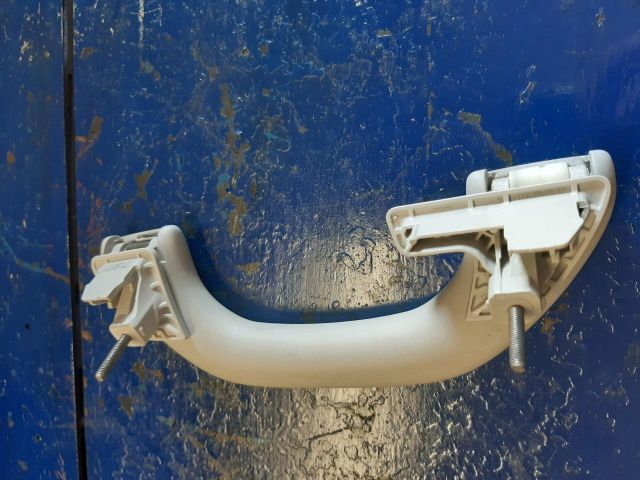 bontott VW PASSAT B6 Kapaszkodó (Pozíciófüggetlen)