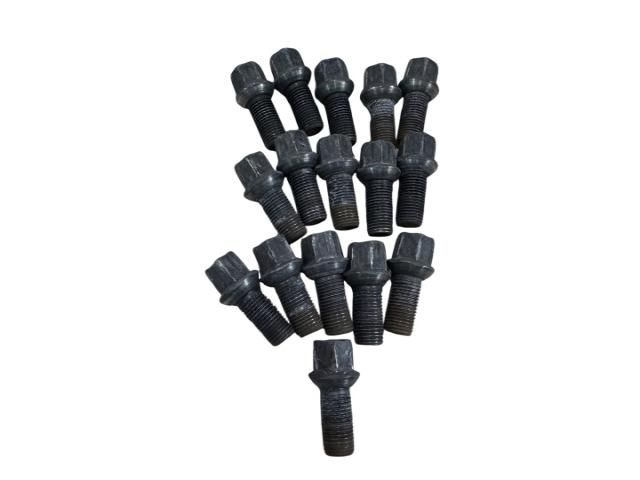 bontott VW PASSAT B6 Kerék Csavar Szett